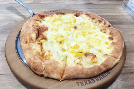 【テキサスハンズ】イートインで焼きたてピザを食す！