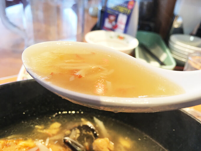 極王天津麺　スープ
