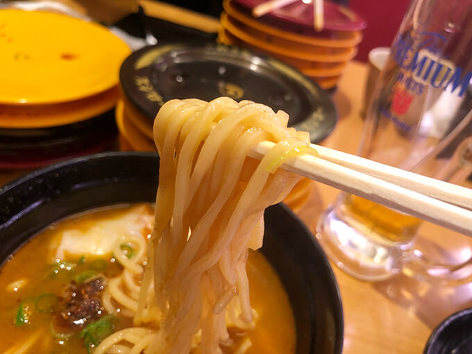 スシロー　濃厚えび味噌ワンタンメン　麺