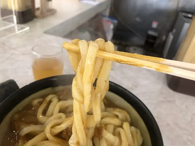 百万石うどん　カレーうどん　麺