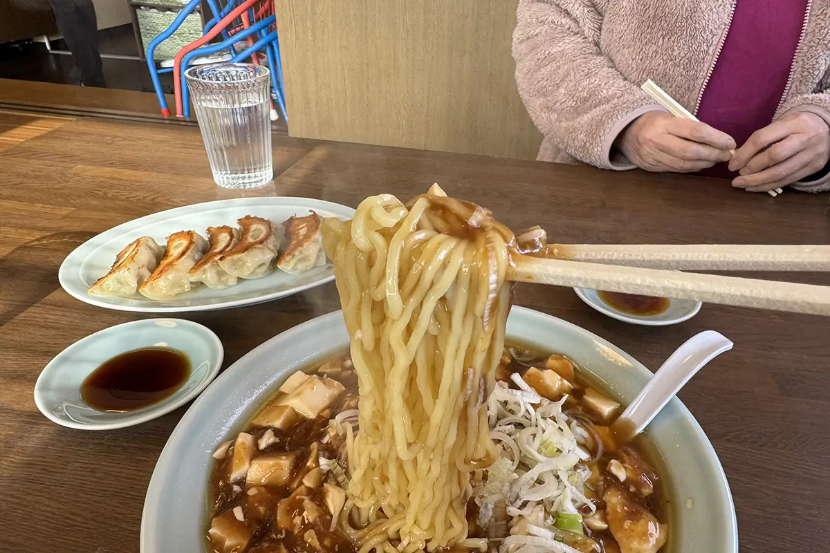 千成飯店　マーボーメン　麺