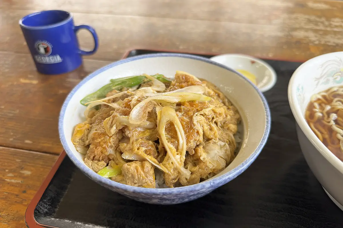 食堂やっちゃん　カツ丼