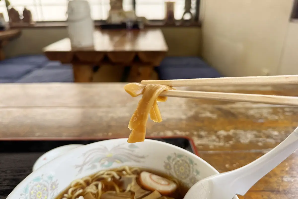 食堂やっちゃん　ラーメン　メンマ