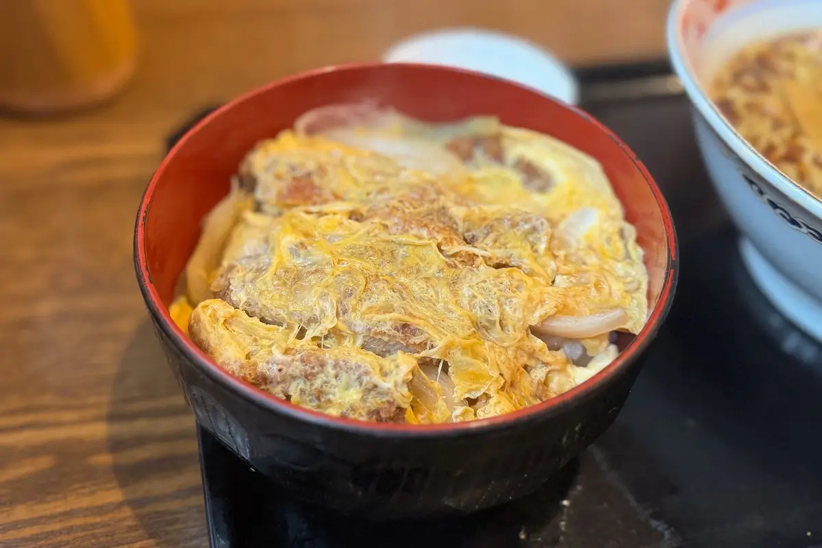 画像 お食事処あぽろ がっつりセット かつ丼