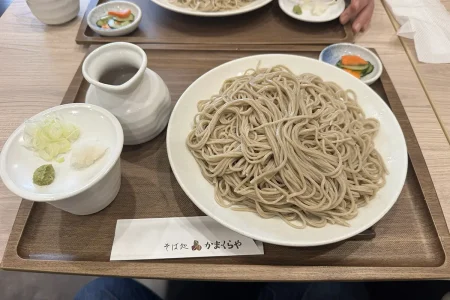 そば処かまくらや　もりそば（大盛り）