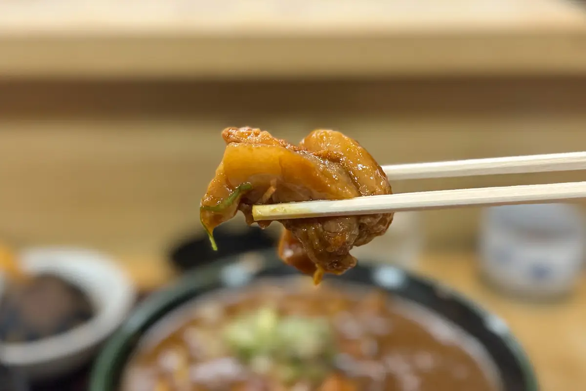 大吉　カレーラーメン　肉