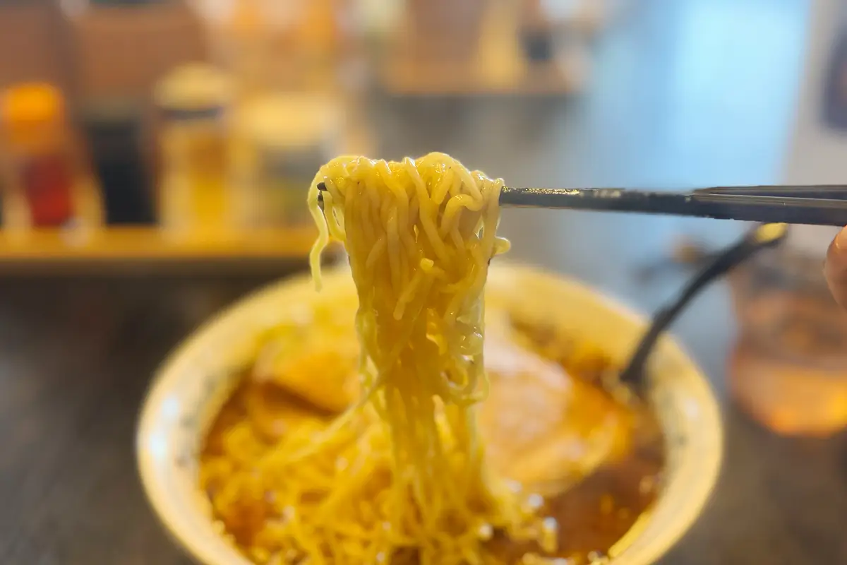 画像 めん家 ねぎラーメン大盛り 麺