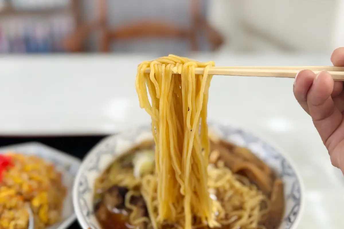 大湖　大学ラーメン　麺
