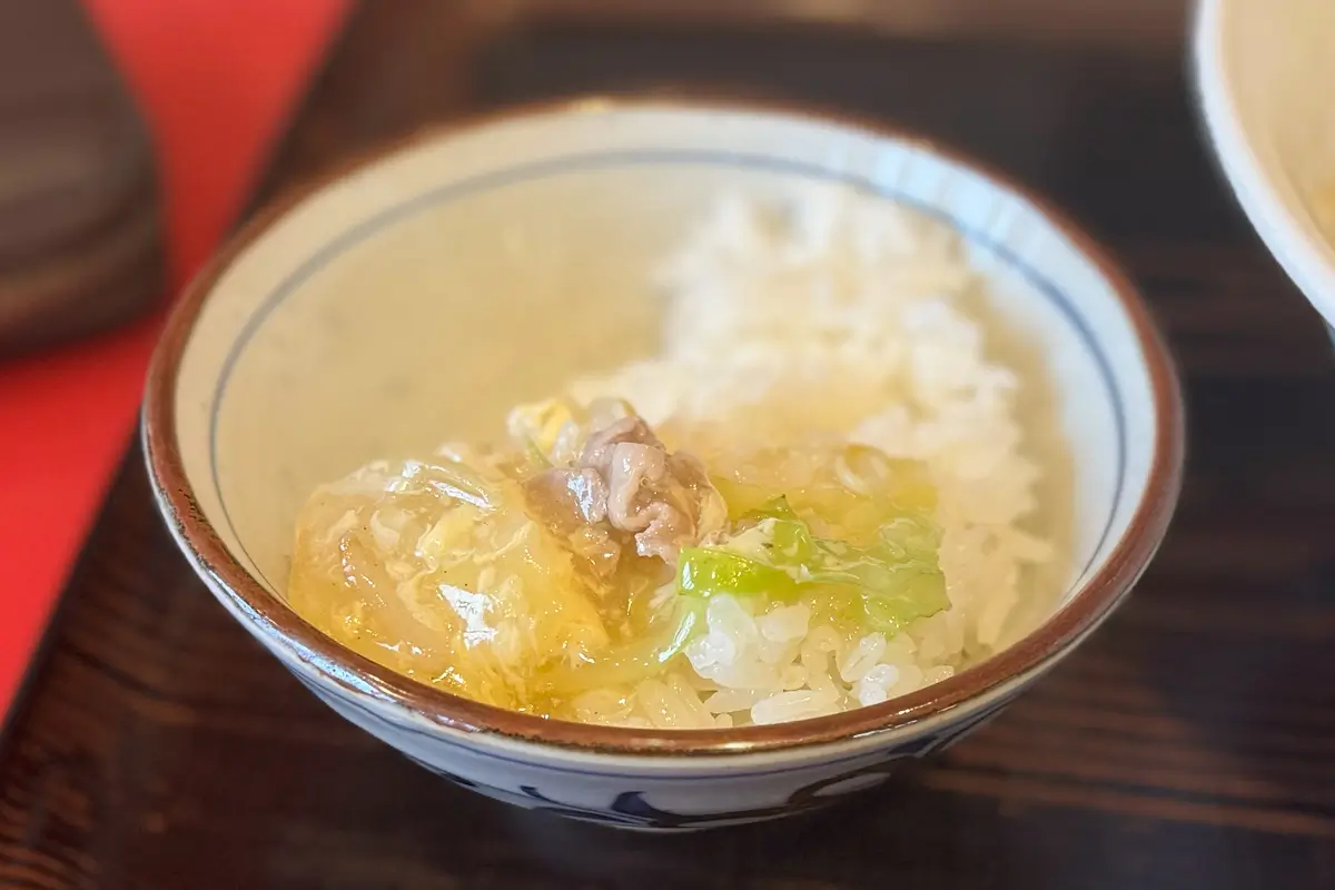 画像 清華園 ライスにチャンポンメンのスープをかけて中華丼風に