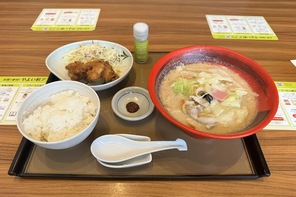 やよい軒　コク旨ちゃんぽんと唐揚げの定食