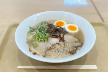 博多だるま　博多豚骨ラーメン味玉入