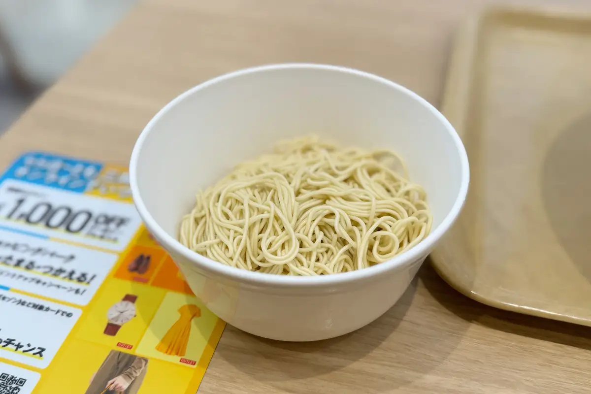 博多だるま　博多豚骨ラーメン味玉入　替え玉