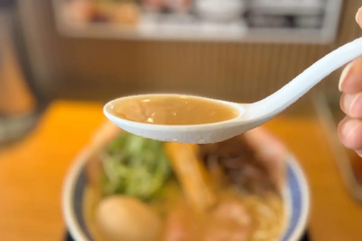 画像 博多ラーメン10(いちお) 全部乗せ とんこつ スープ