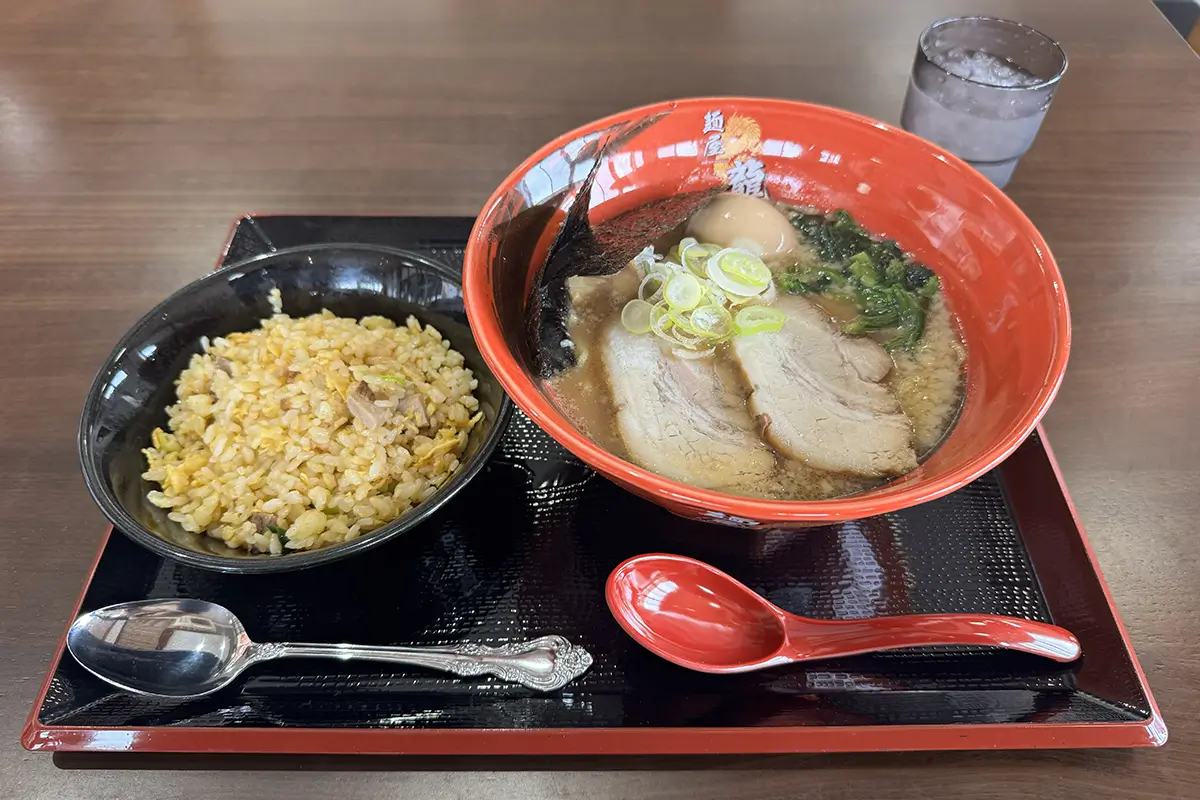 麺屋 龍　とんこつラーメン半チャーハンセット+味玉