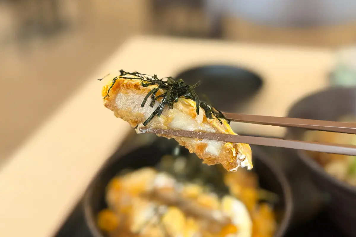 ゆで太郎 高岡店　満腹かつ丼セット　かつ丼のカツ