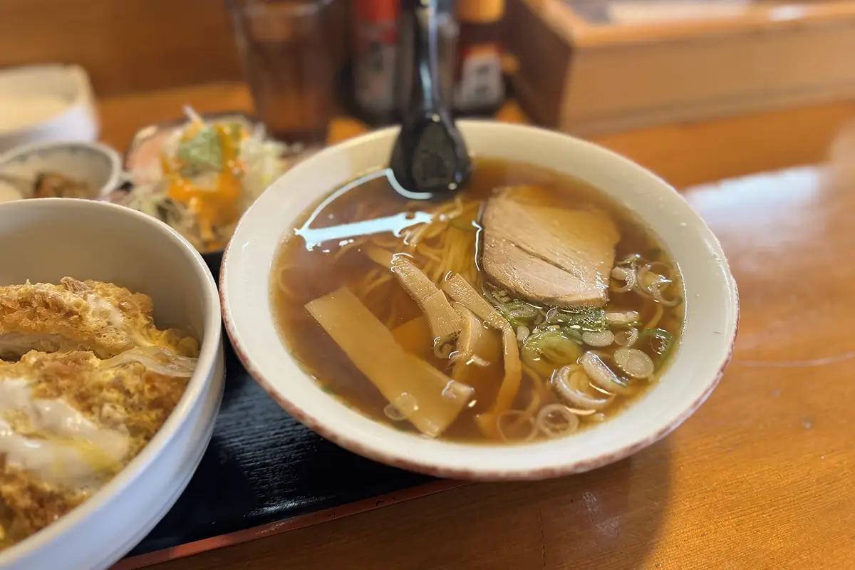 きく亭　カツ丼セット（ラーメン麺大盛り）　ラーメン