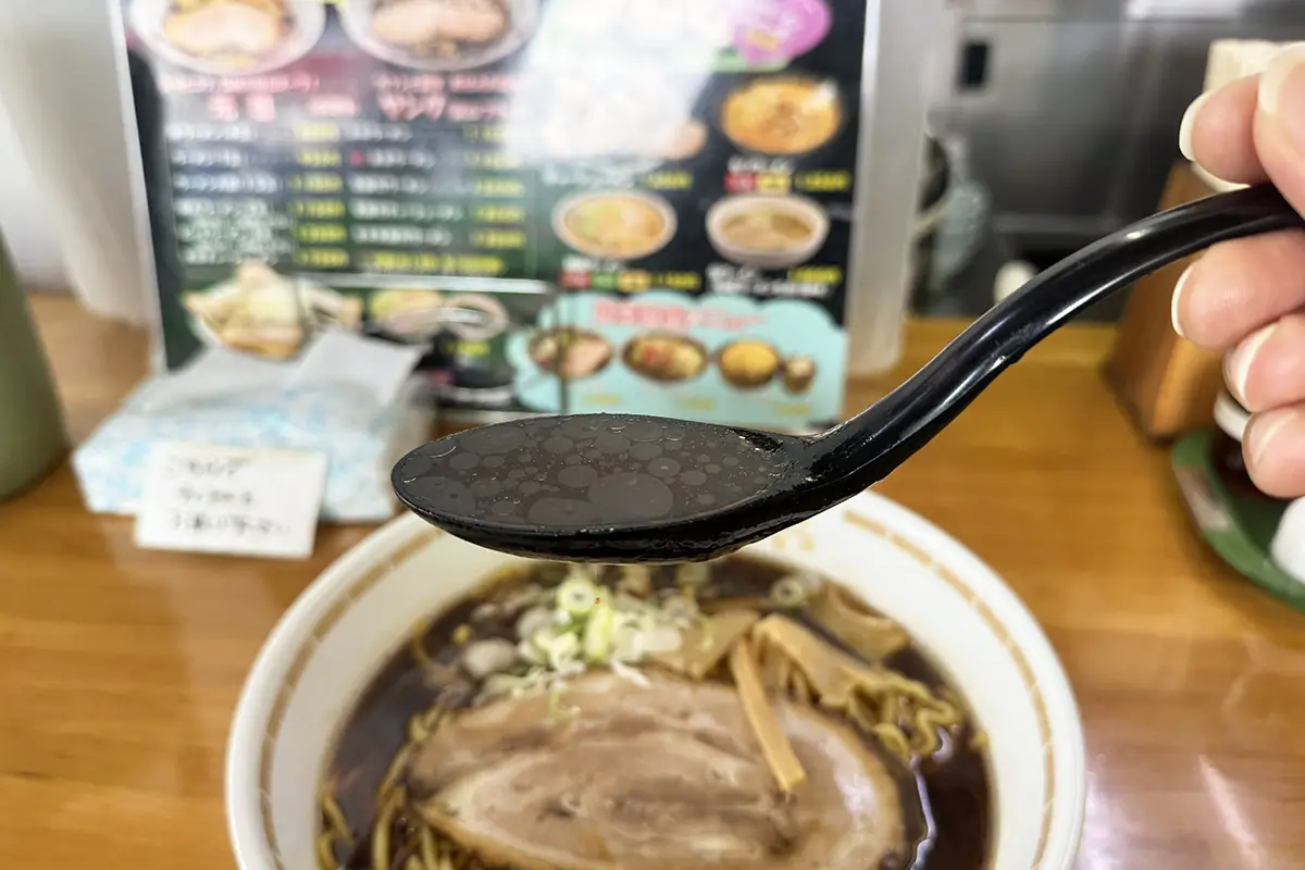 画像 ダルマヤラーメン 新庄店 ヤング(大盛り) スープ